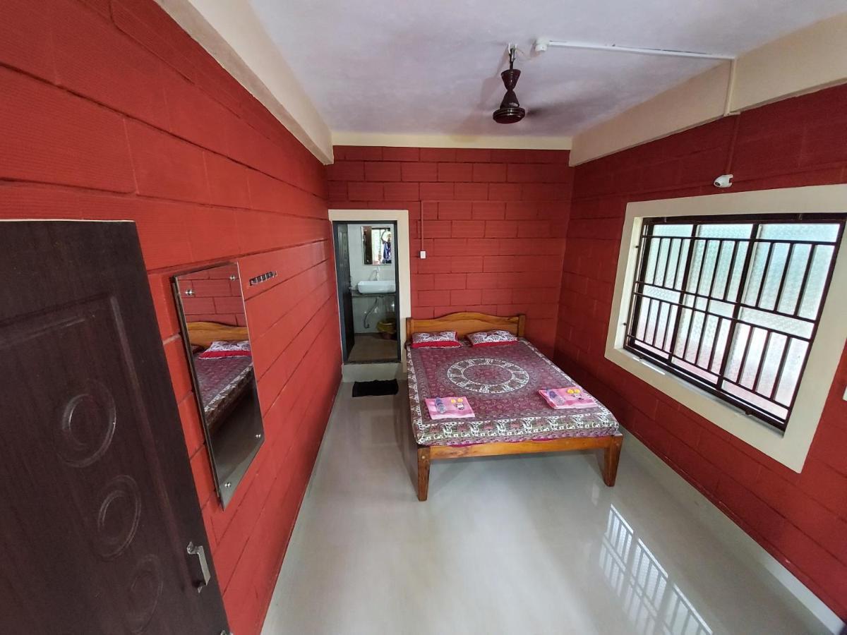 גוקרנה Cocopelli Guest House מראה חיצוני תמונה